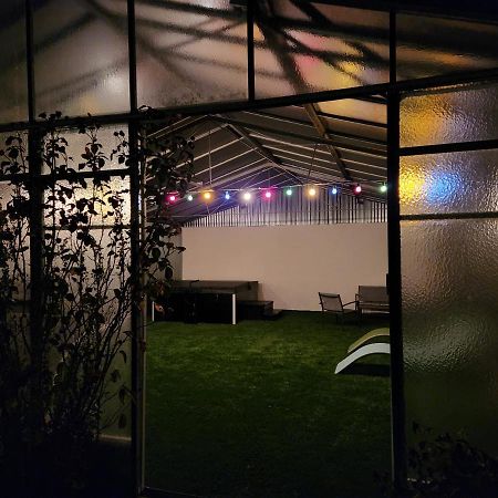 Gite De Charme Proche Loire A Velo Avec Jacuzzi Privatif Savonnières Kültér fotó